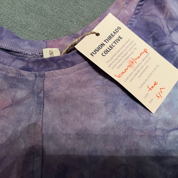 Gemini Top - Picture 2 of 3